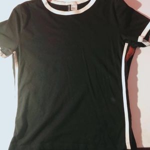 H&M Black Shirt w/ stripes 💫